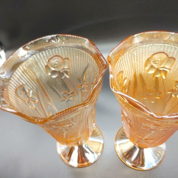 Vintage Pair of Gold Jeanette Glass Vases - Picture 4 of 7